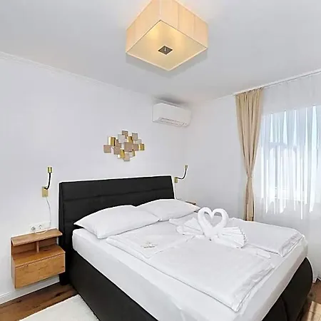 Tin Apartahotel 4*