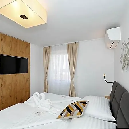 Tin Apartahotel
